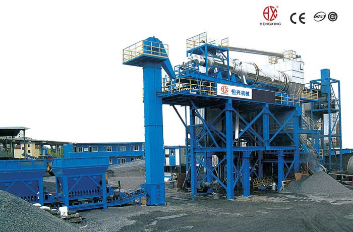 固定(dìng)式瀝青混合料(liao)再生攪拌設備(bei)