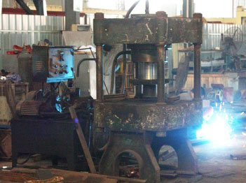 鍛(duàn)造液壓機(jī)