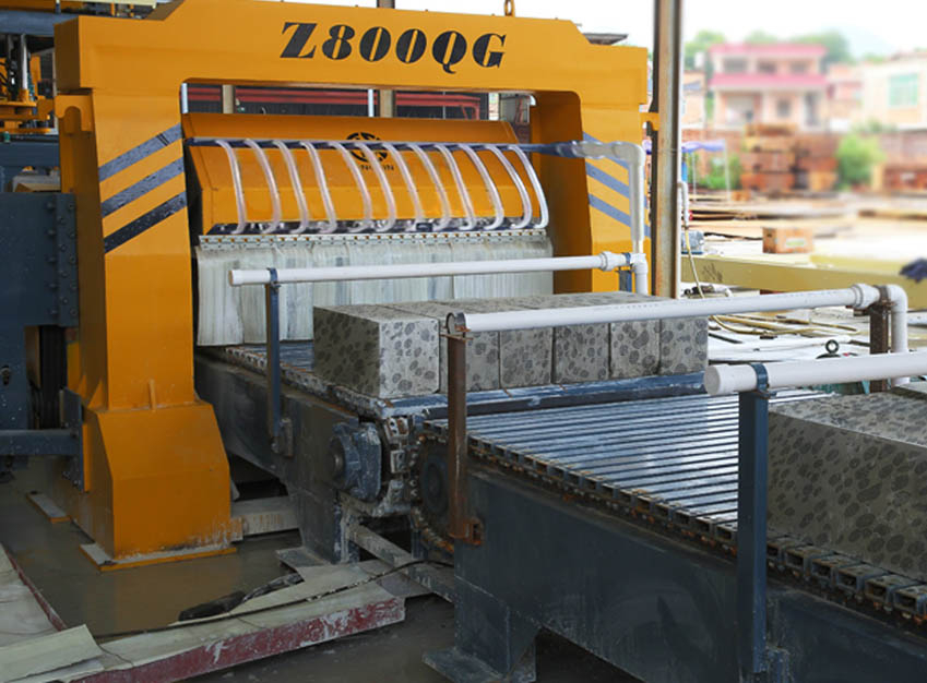 免蒸加氣塊設(she)備一機雙用的市(shì)場前景