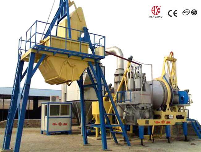 移動(dong)強制式(shi)瀝青混(hun)凝土攪(jiao)拌設備(bei)
